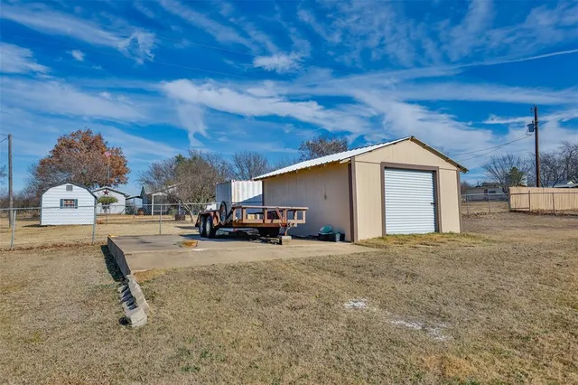 $314,900 | 859 Farm To Market 902, Gainesville, TX 76240
