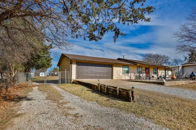 $314,900 | 859 Farm To Market 902, Gainesville, TX 76240
