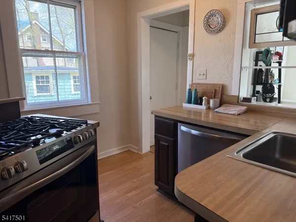 $3,500 | 132 Watchung Avenue, Unit 1, Montclair, NJ 07043
