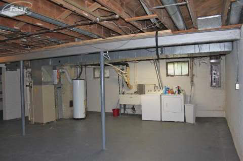 6114 East Potter Road Burton, MI 48509 - Photo 26 of 29 20416767-25.JPG
