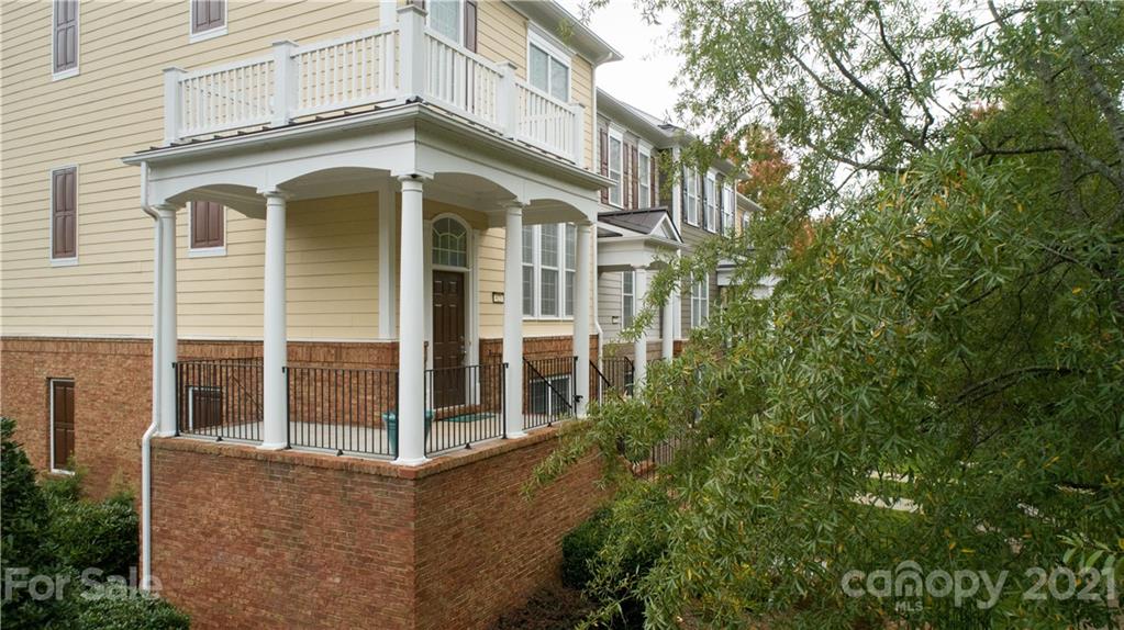 623 6th Baxter Crossing Fort Mill, SC 29708 - Photo 25 of 27 front view of a house with a tree