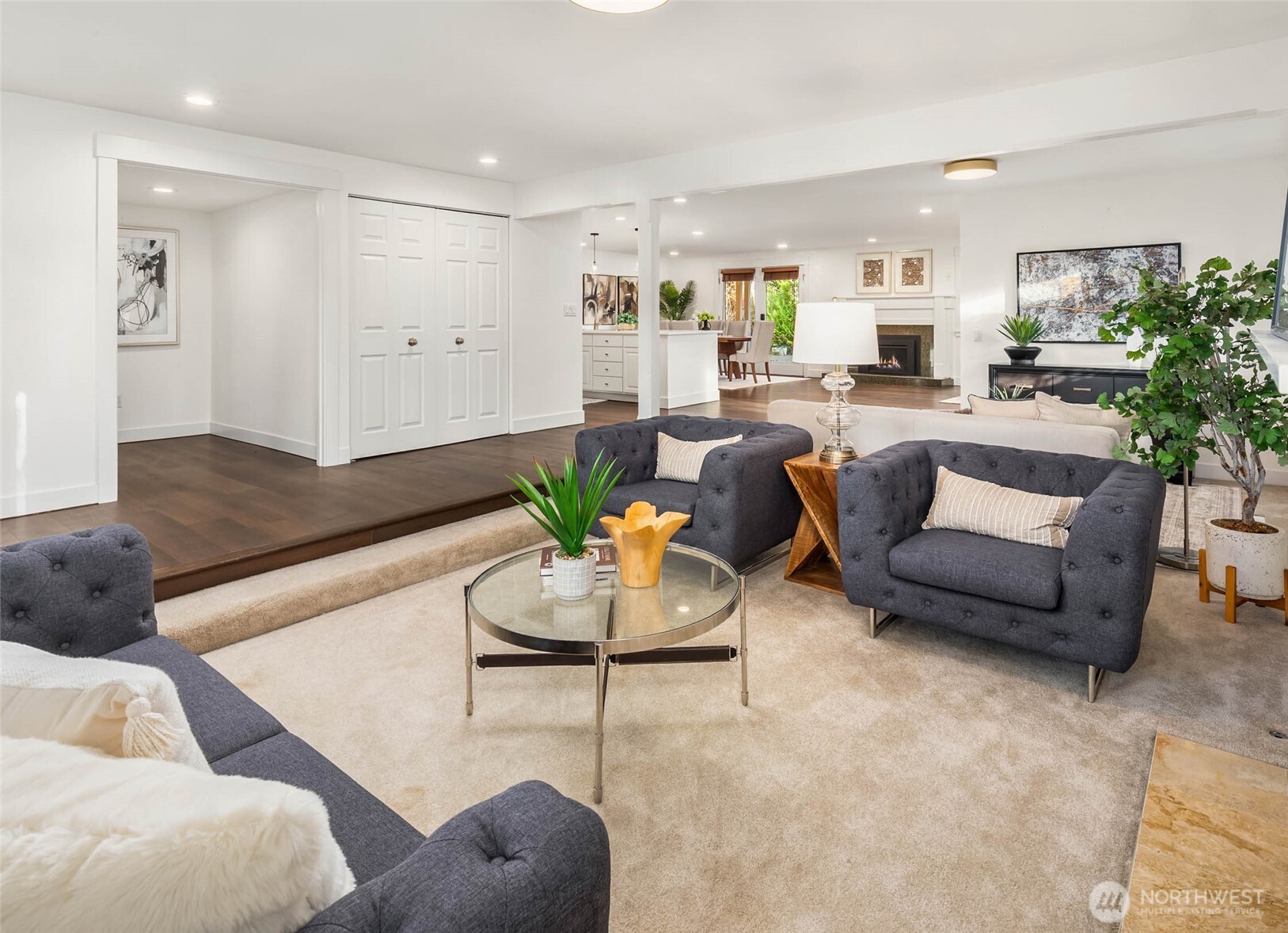 20 Cascade Key Bellevue, WA 98006 - Photo 3 of 39