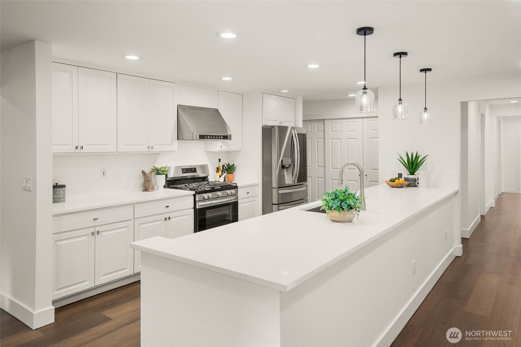 20 Cascade Key Bellevue, WA 98006 - Photo 7 of 39