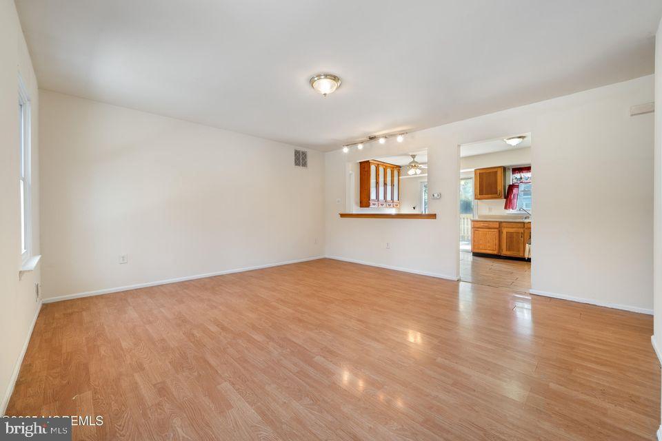 65 Marine Road Waretown, NJ 08758 - Photo 4 of 29 Gallery Image 4