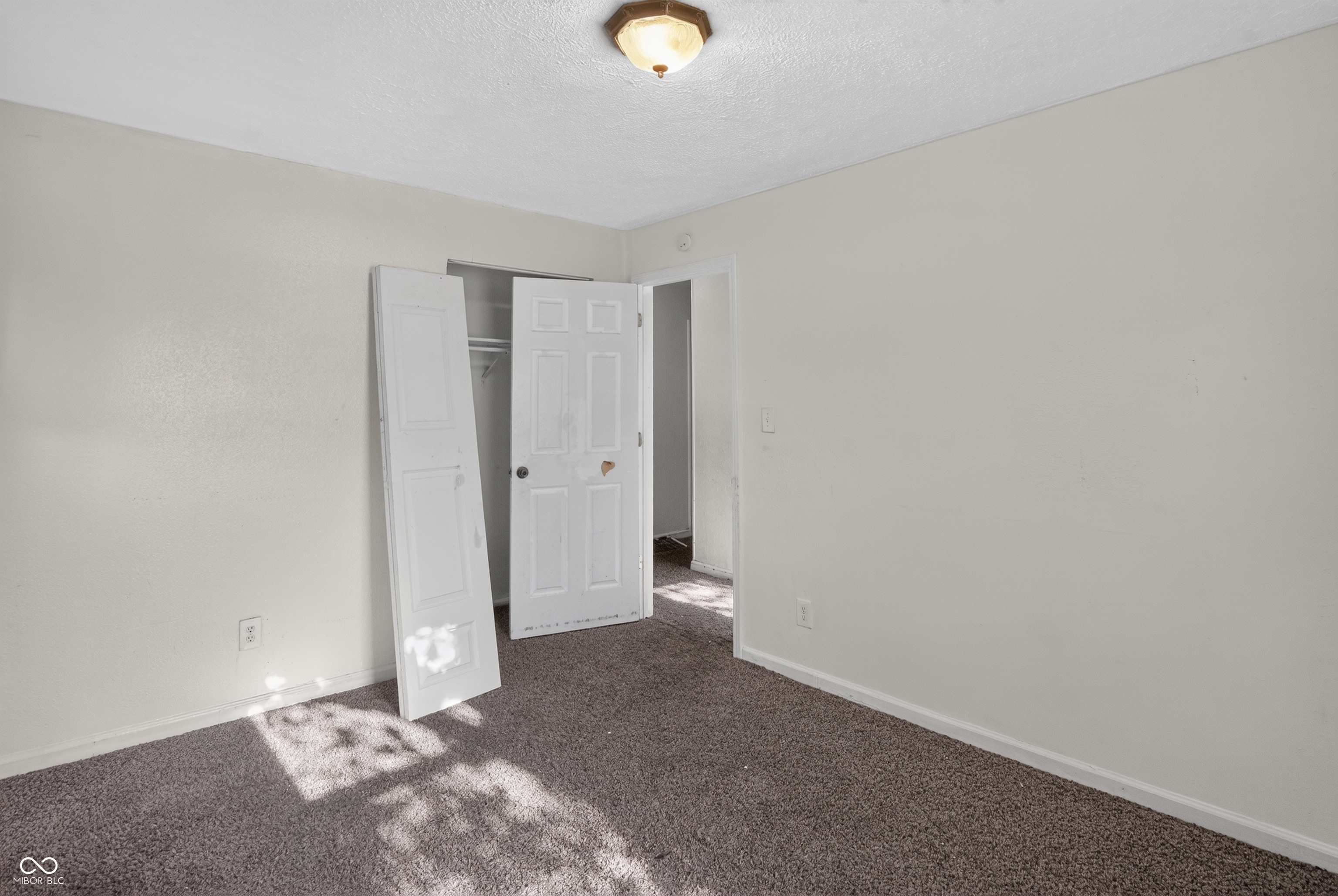 4038 Mitthoeffer Road Indianapolis, IN 46235 - Photo 18 of 29 Gallery Image 18