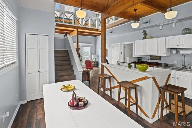 $205,000 | 436 East 3rd Street, Unit A, Alton, IL 62002