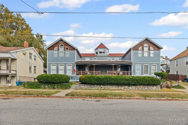 $205,000 | 436 East 3rd Street, Unit A, Alton, IL 62002