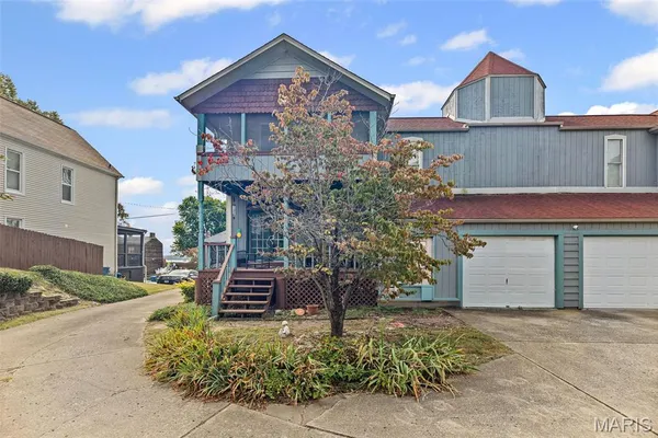 $205,000 | 436 East 3rd Street, Unit A, Alton, IL 62002