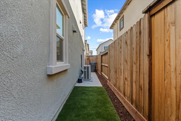 $499,900 | 9041 Sausalito Lane, Roseville, CA 95747