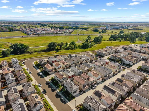 $499,900 | 9041 Sausalito Lane, Roseville, CA 95747