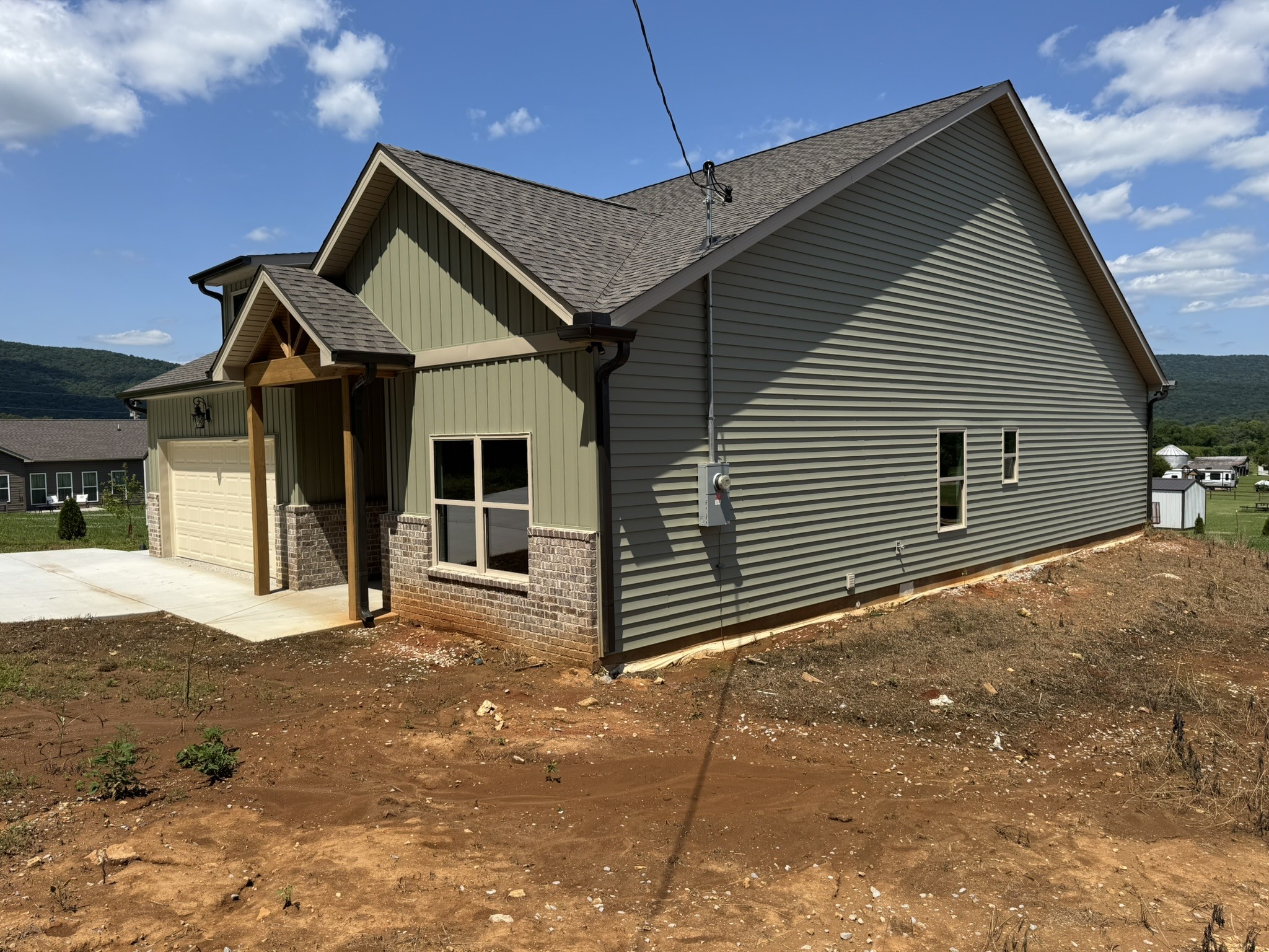 2266 White Ridge Road Pelham, TN 37366 - Photo 5 of 27
