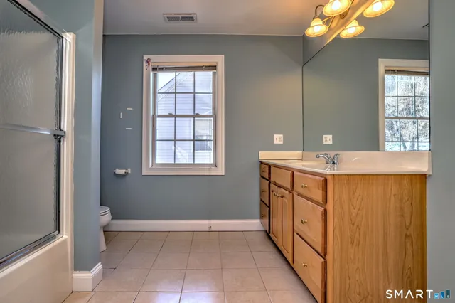 $689,950 | 7 Firethorn Lane, Unit 7, Milford, CT 06461