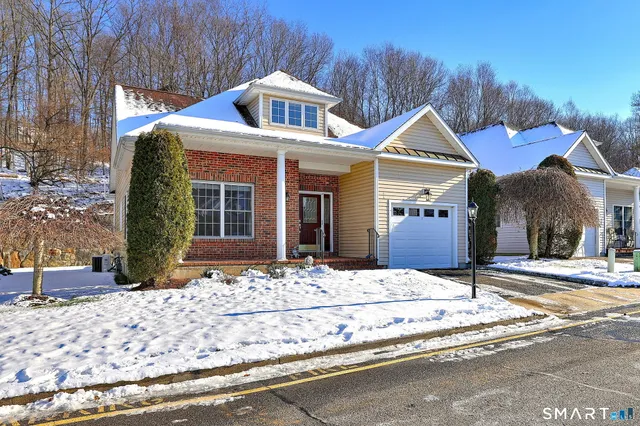 $689,950 | 7 Firethorn Lane, Unit 7, Milford, CT 06461