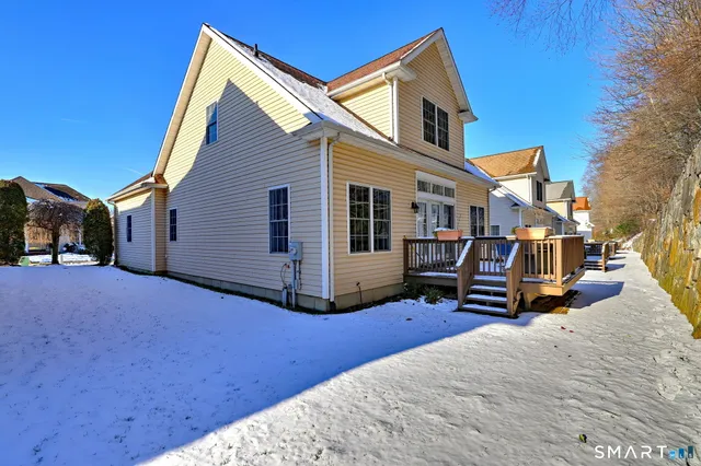 $689,950 | 7 Firethorn Lane, Unit 7, Milford, CT 06461