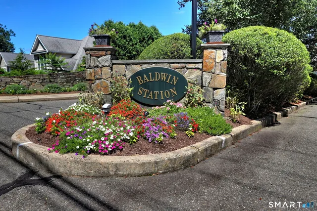 $689,950 | 7 Firethorn Lane, Unit 7, Milford, CT 06461