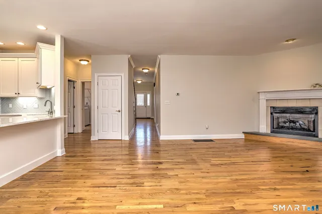 $689,950 | 7 Firethorn Lane, Unit 7, Milford, CT 06461