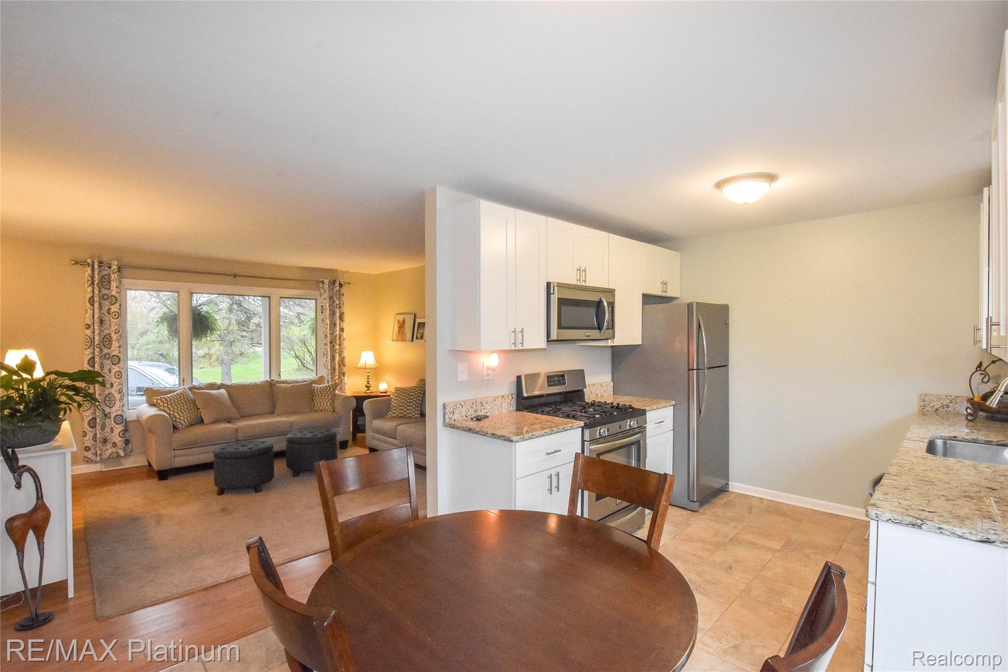 2625 West Commerce Road Milford, MI 48380 - Photo 16 of 36 DSC_9577.jpg