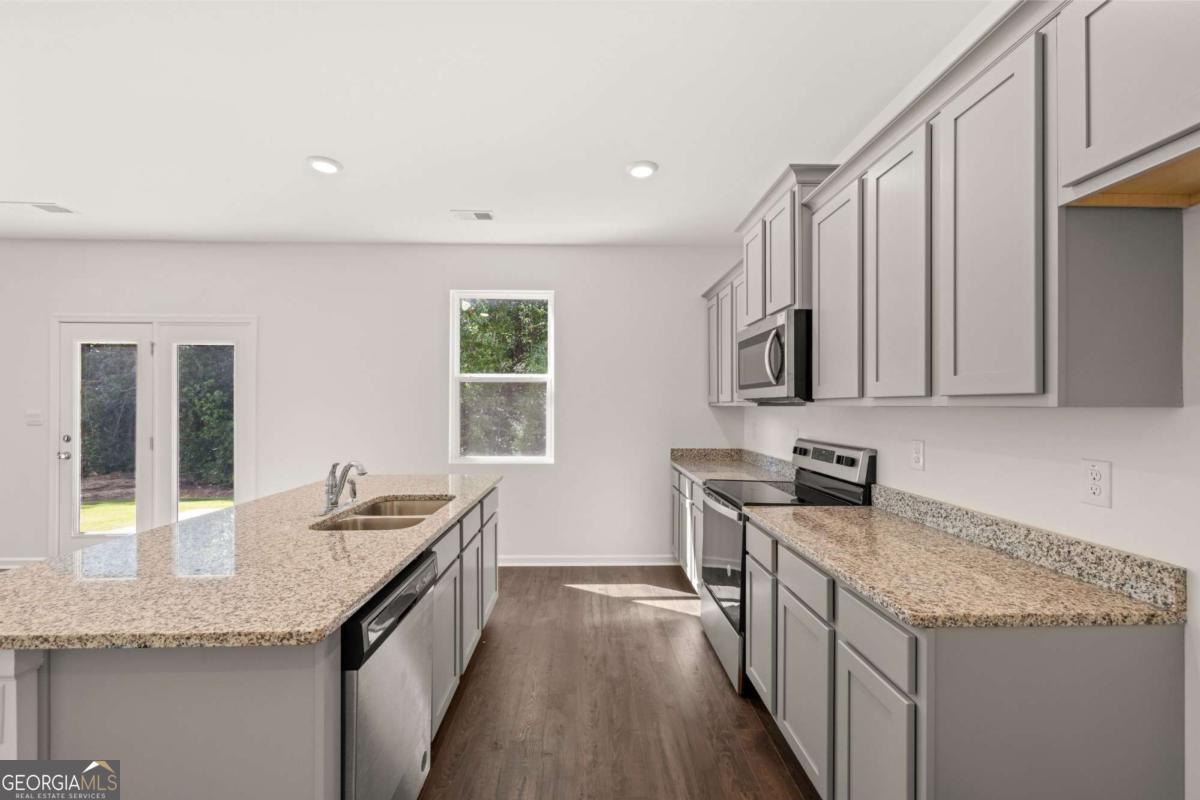 655 Whitman Lane Stockbridge, GA 30281 - Photo 30 of 61