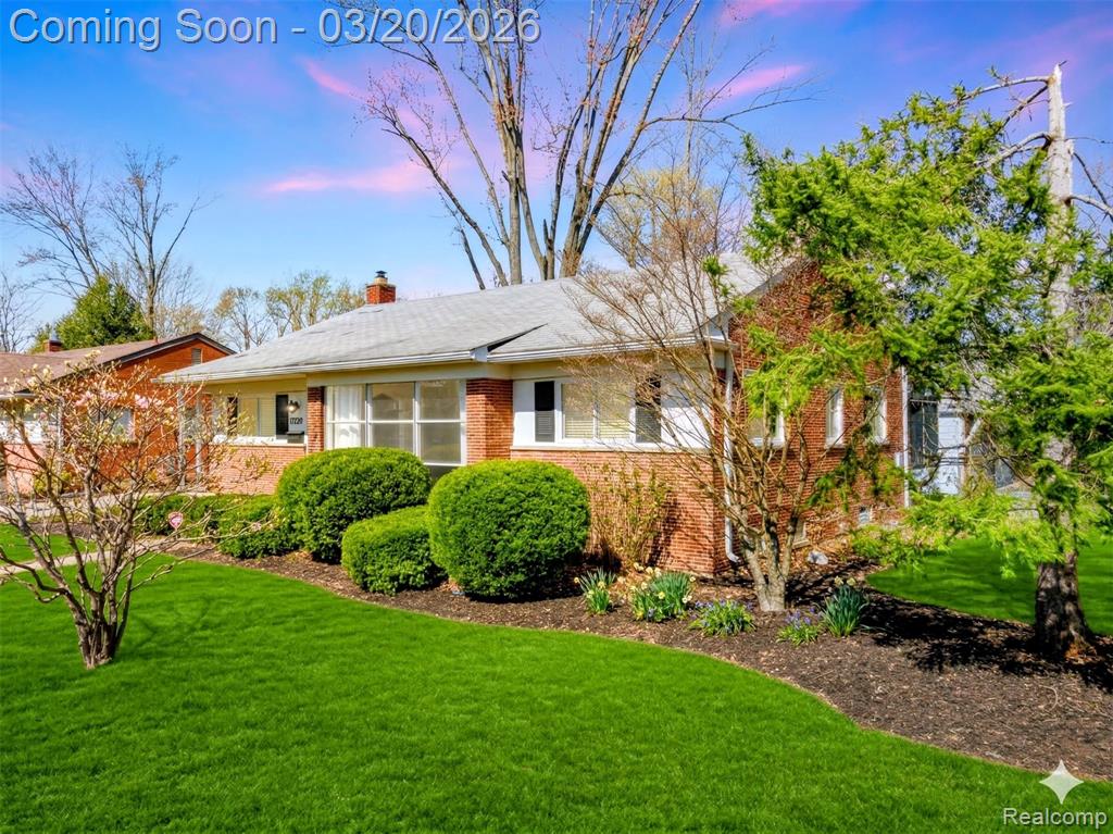 17220 West 13 Mile Road Beverly Hills, MI 48025 - Photo 4 of 35