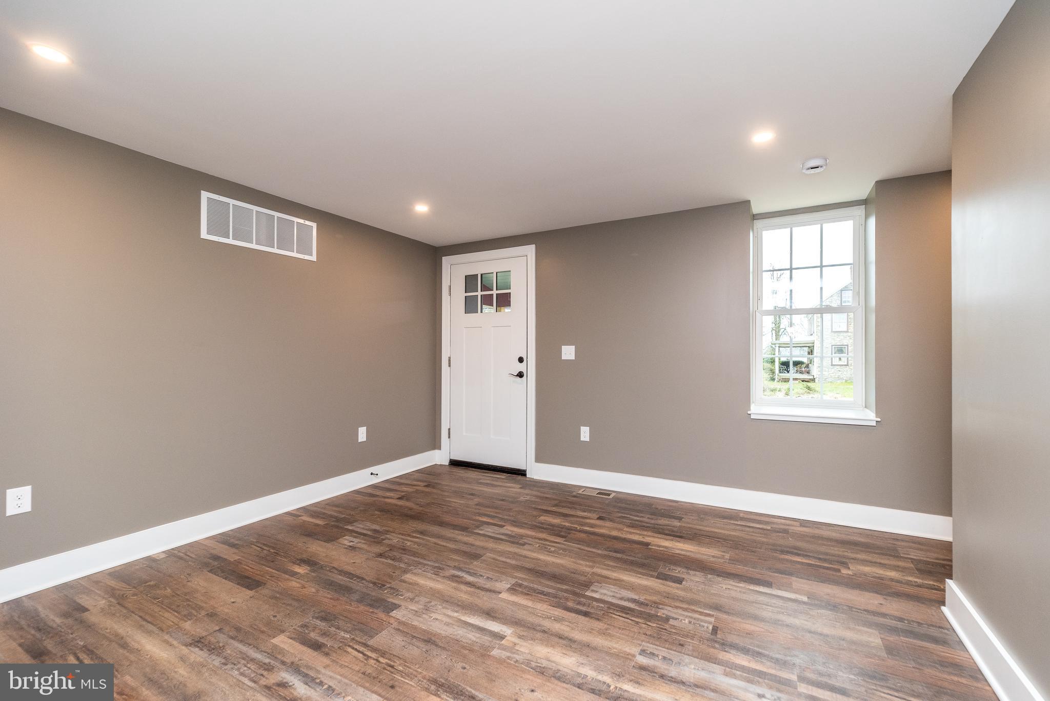 4844 Old Easton Road, Unit 1 Doylestown, PA 18902 - Photo 4 of 32