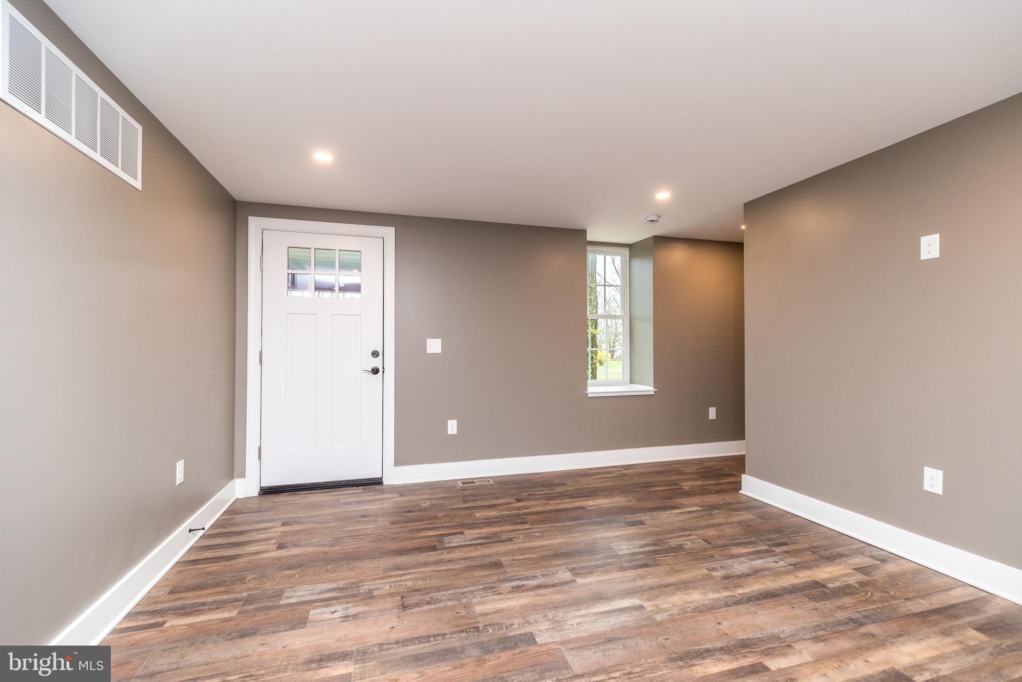 4844 Old Easton Road, Unit 1 Doylestown, PA 18902 - Photo 5 of 32