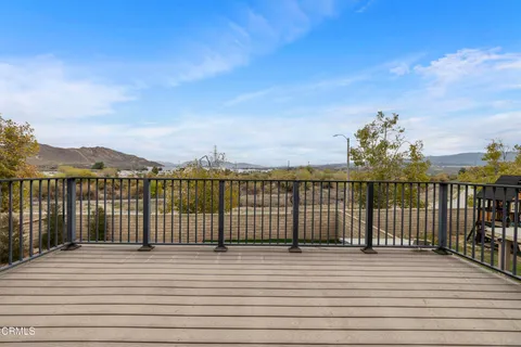$720,000 | 27722 Buckskin Drive, Castaic, CA 91384