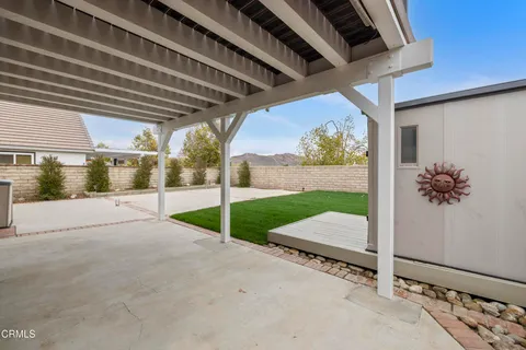 $720,000 | 27722 Buckskin Drive, Castaic, CA 91384