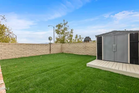 $720,000 | 27722 Buckskin Drive, Castaic, CA 91384