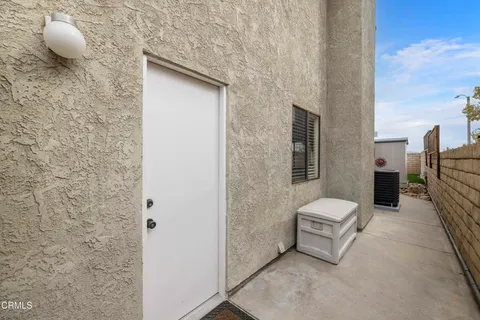 $720,000 | 27722 Buckskin Drive, Castaic, CA 91384