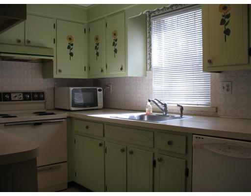 3 Drummer Road, Unit 1B Acton, MA 01720 - Photo 3 of 9 Gallery Image 3