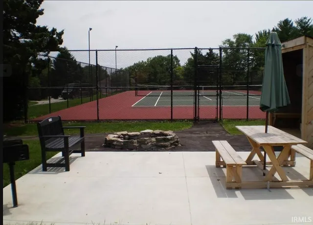 $324,900 | 9425 South Pointe Lasalles Drive, Unit 50, Bloomington, IN 47401