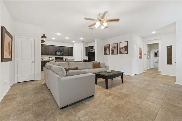 $1,950 | 585 Concho Street, Aubrey, TX 76227