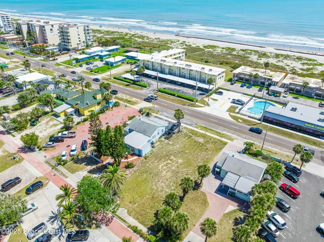 $999,999 | 118 North Atlantic Avenue, Cocoa Beach, FL 32931
