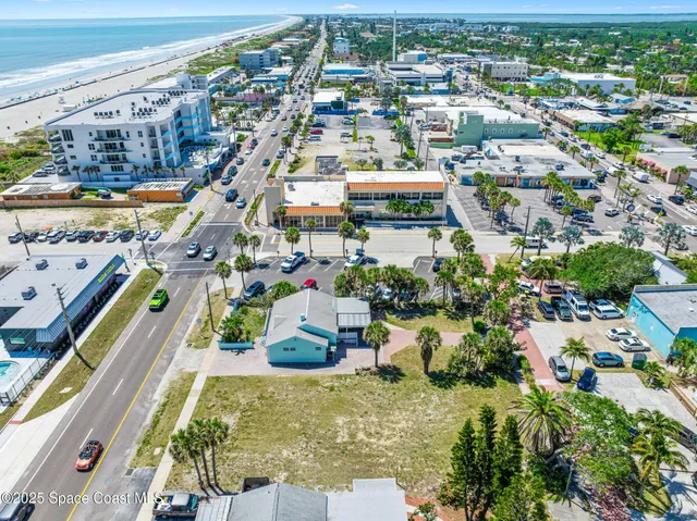 $999,999 | 118 North Atlantic Avenue, Cocoa Beach, FL 32931
