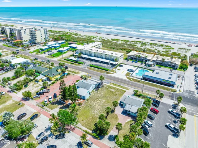 $999,999 | 118 North Atlantic Avenue, Cocoa Beach, FL 32931