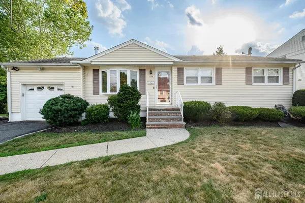 $500,000 | 1124 Hanover Street, Piscataway, NJ 08854