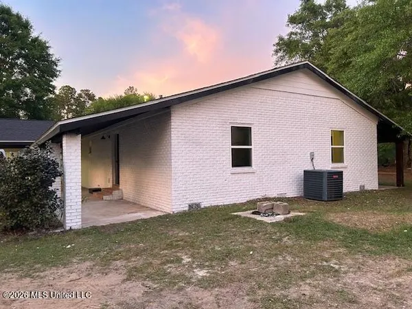$274,999 | 203 Green Road, Lucedale, MS 39452