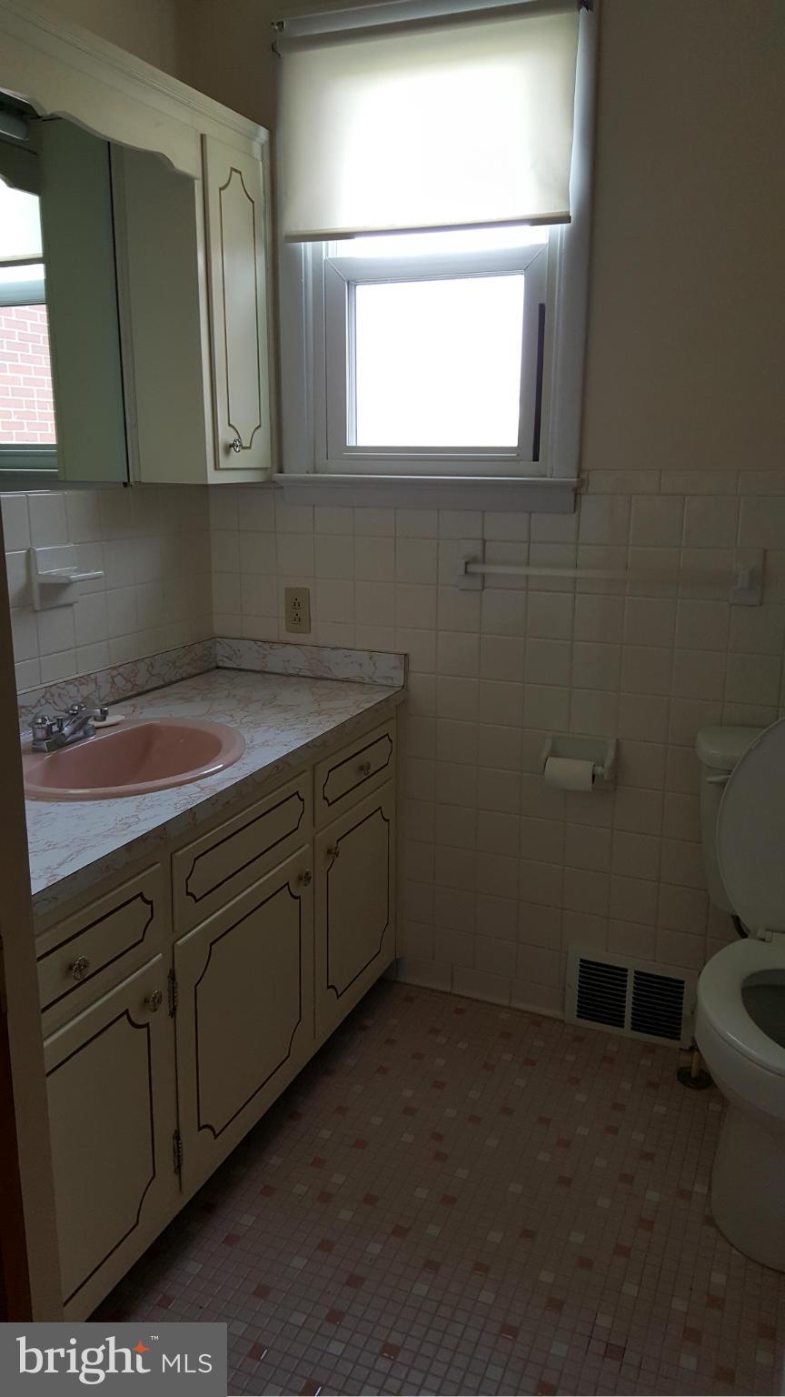 1395 Reliance Road Middletown, VA 22645 - Photo 22 of 22 Bath (Master)