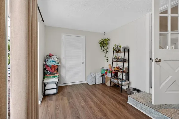 $2,995 | 322 47th Street North, St. Petersburg, FL 33713
