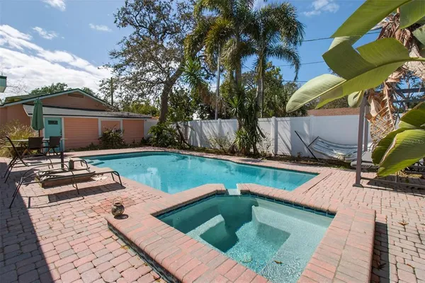 $2,995 | 322 47th Street North, St. Petersburg, FL 33713