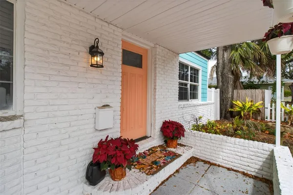 $2,995 | 322 47th Street North, St. Petersburg, FL 33713