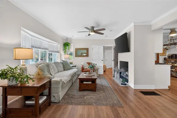 $2,995 | 322 47th Street North, St. Petersburg, FL 33713