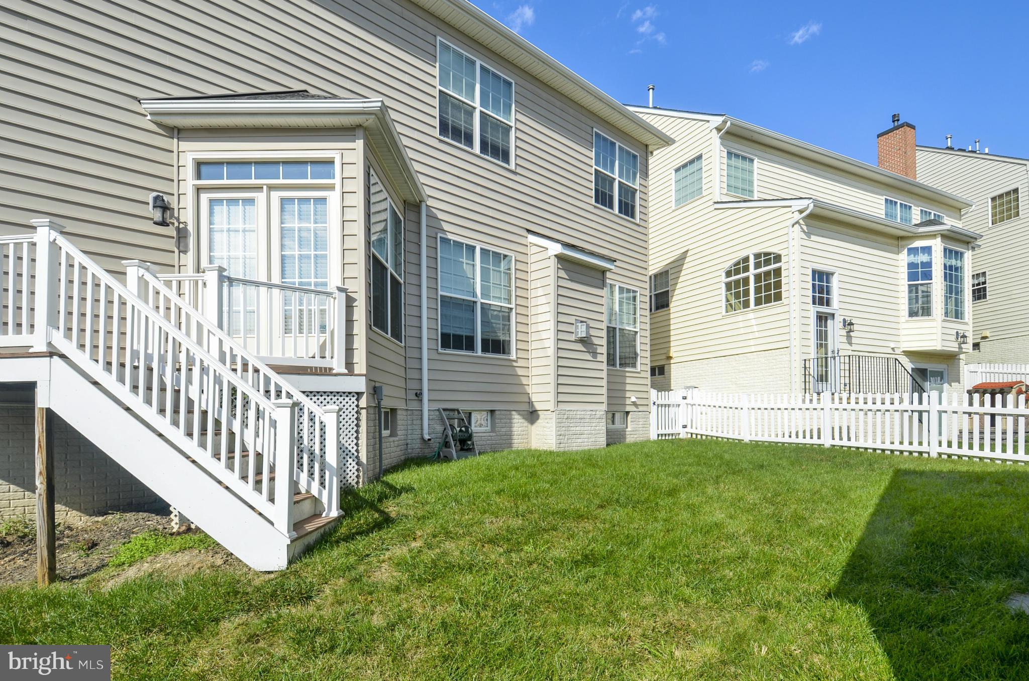 23113 Birch Mead Road Clarksburg, MD 20871 - Photo 19 of 30 Exterior (Rear)