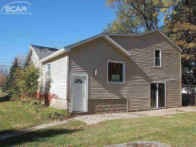 3220 North Genesee Road Flint, MI 48506 - Photo 6 of 22 20452520-5.JPG