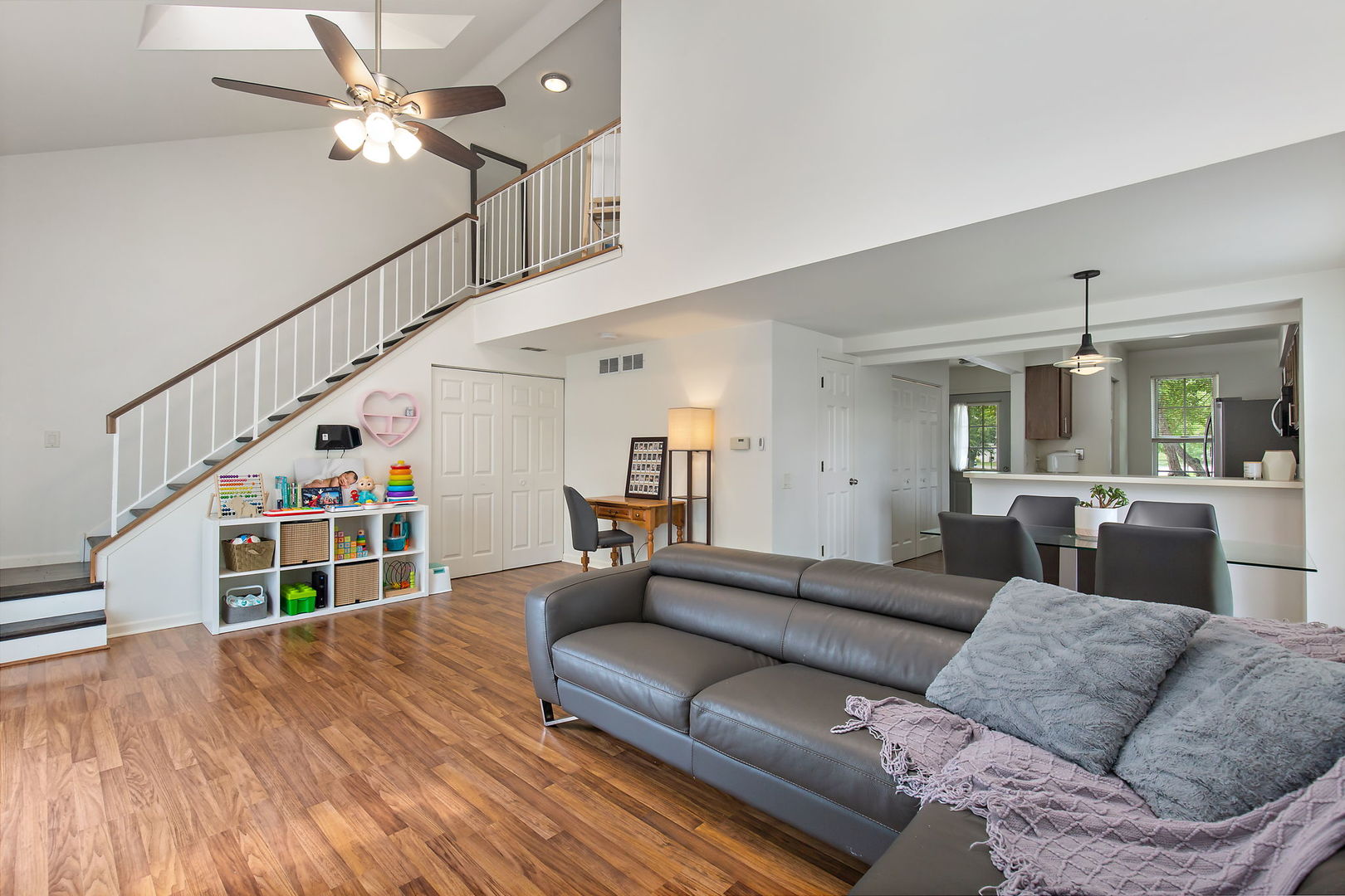 11 North Oltendorf Road Streamwood, IL 60107 - Photo 2 of 27