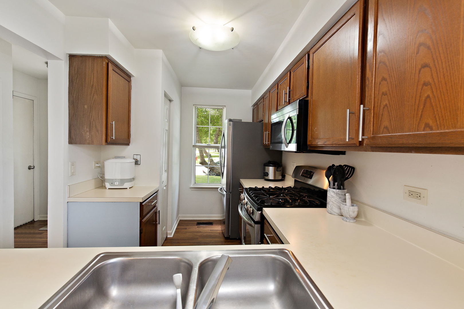 11 North Oltendorf Road Streamwood, IL 60107 - Photo 7 of 27