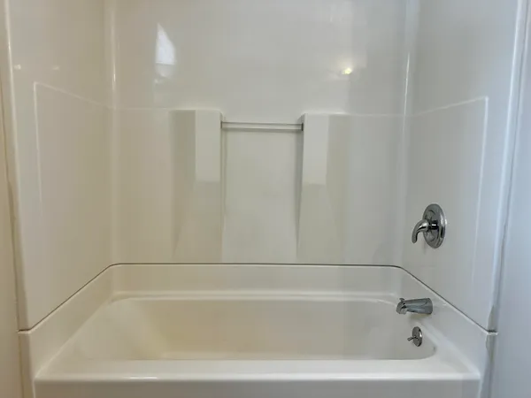 $1,450 | 61 /63 Maplecrest Drive, Howell, MI 48843