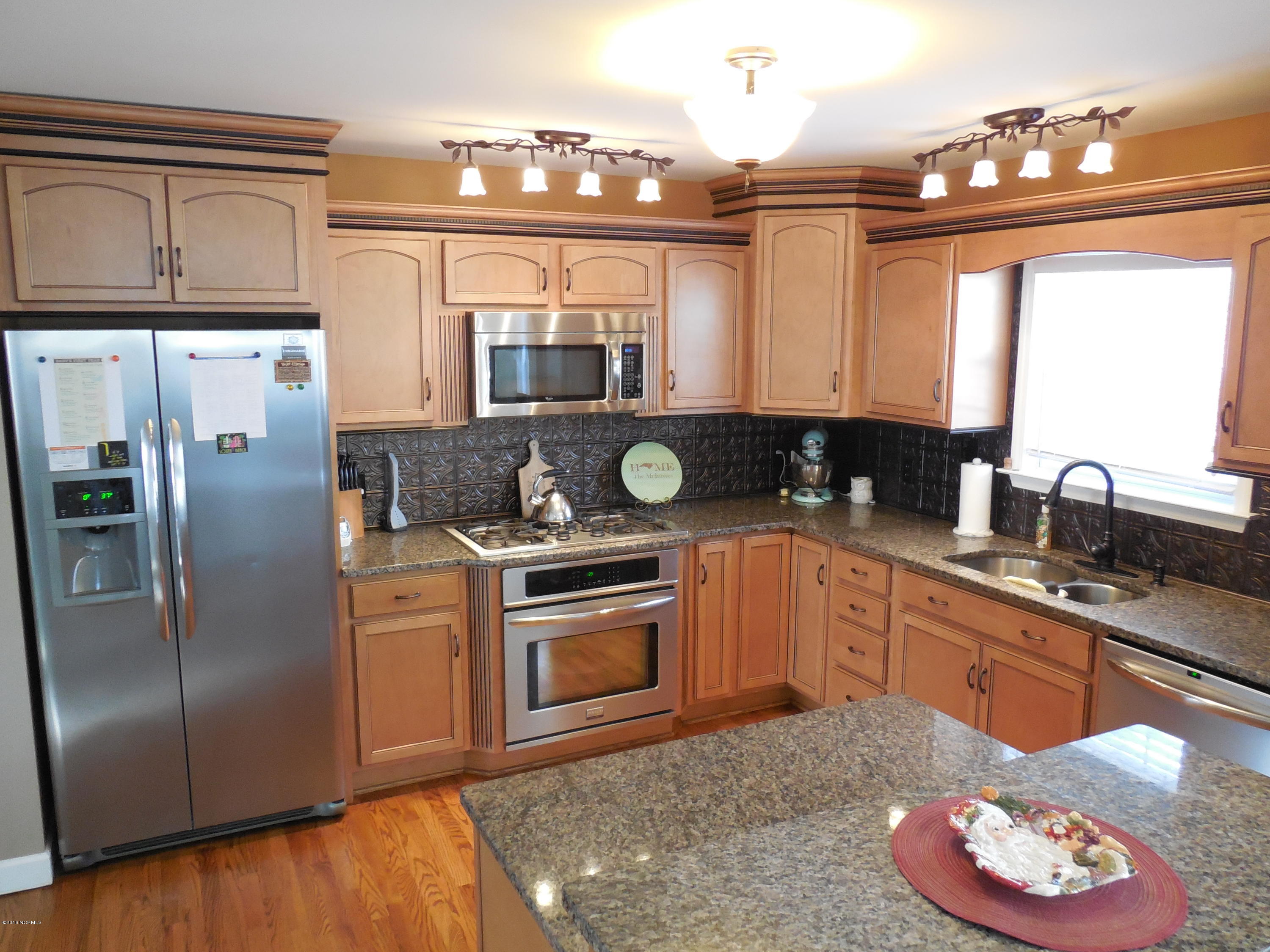 345 Okeechobee Road Wilmington, NC 28412 - Photo 5 of 29 Kit 6