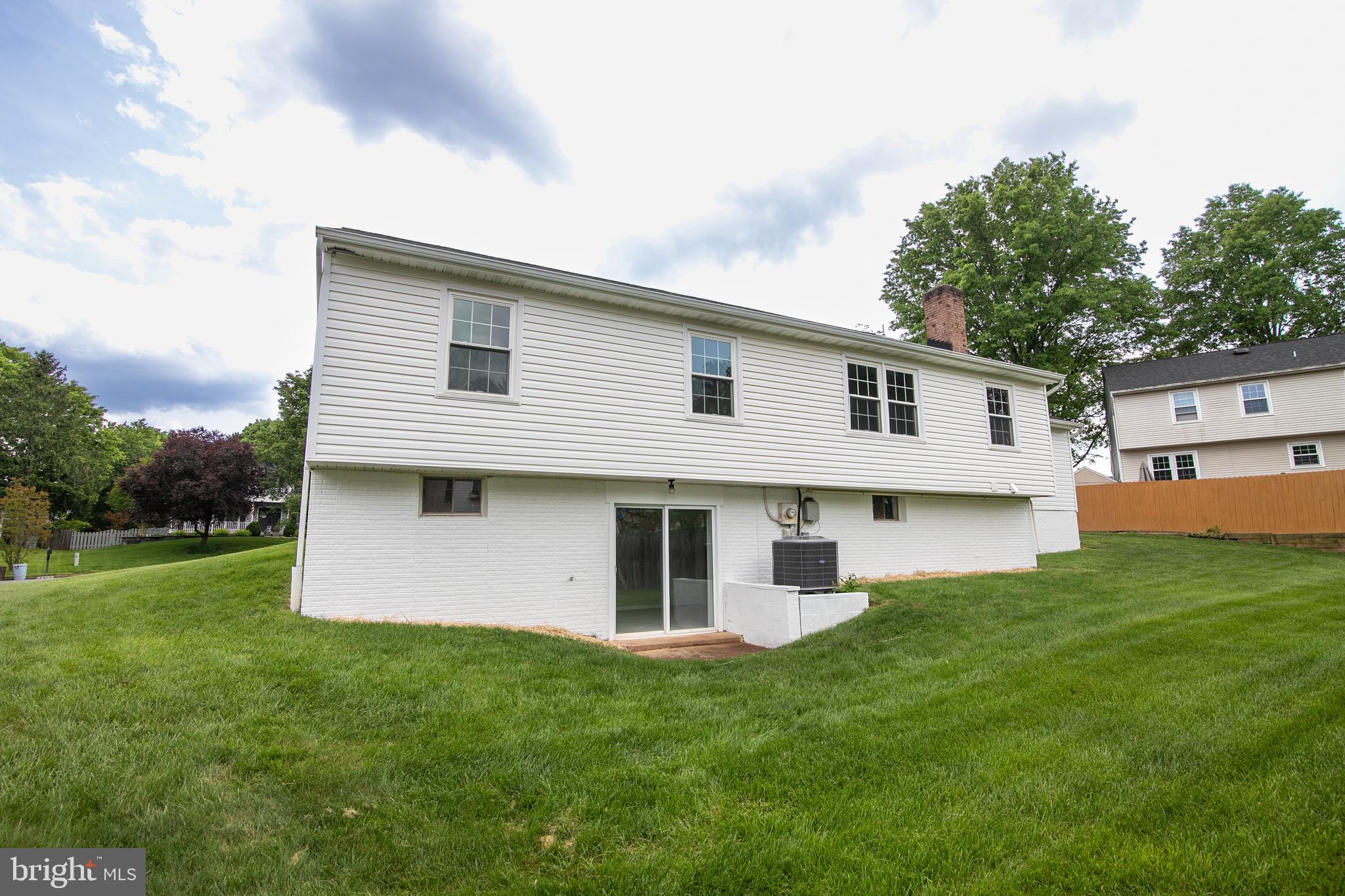 9632 Austin Way Manassas, VA 20110 - Photo 4 of 40