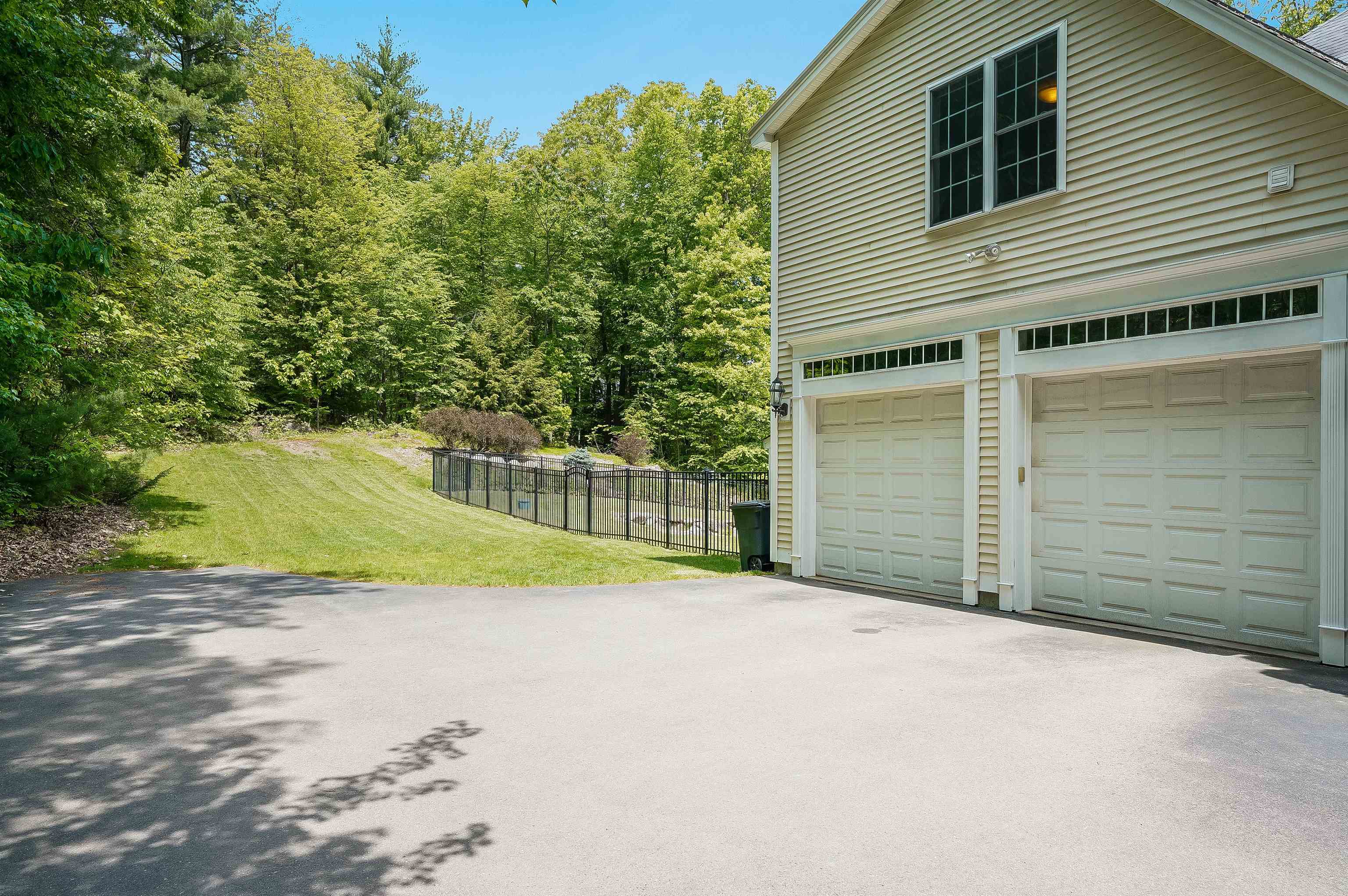 21 Wiggin Road Bedford, NH 03110 - Photo 6 of 11